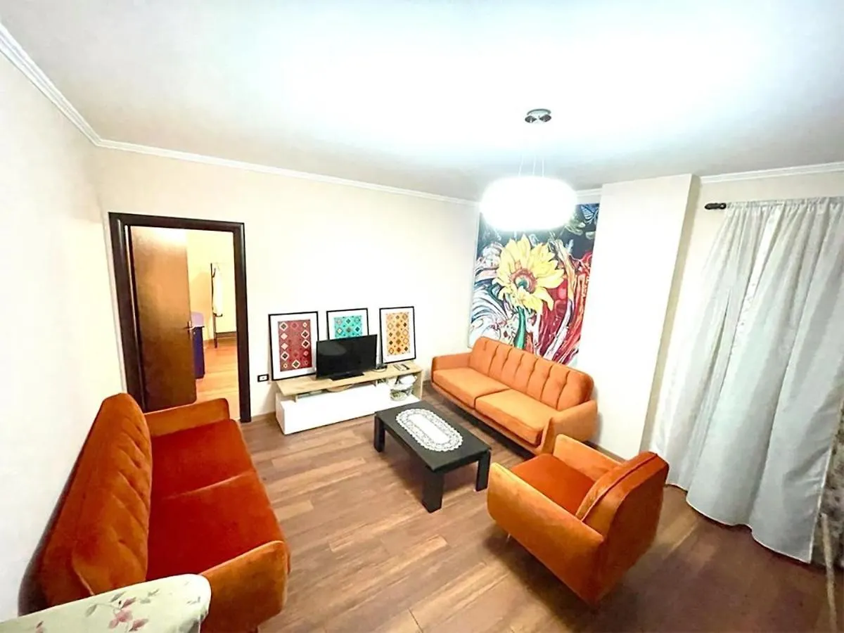 טיראנה Spacious Holiday Apartment