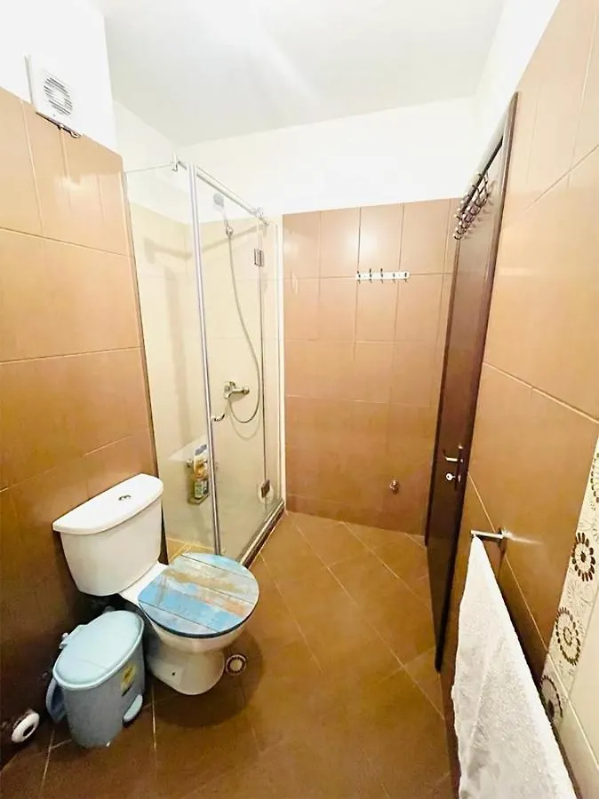 Spacious Holiday Apartment Tirana